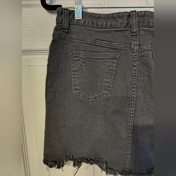 5KG Jeans Sz L Distressed Black Denim Squirt - Picture 6 of 8